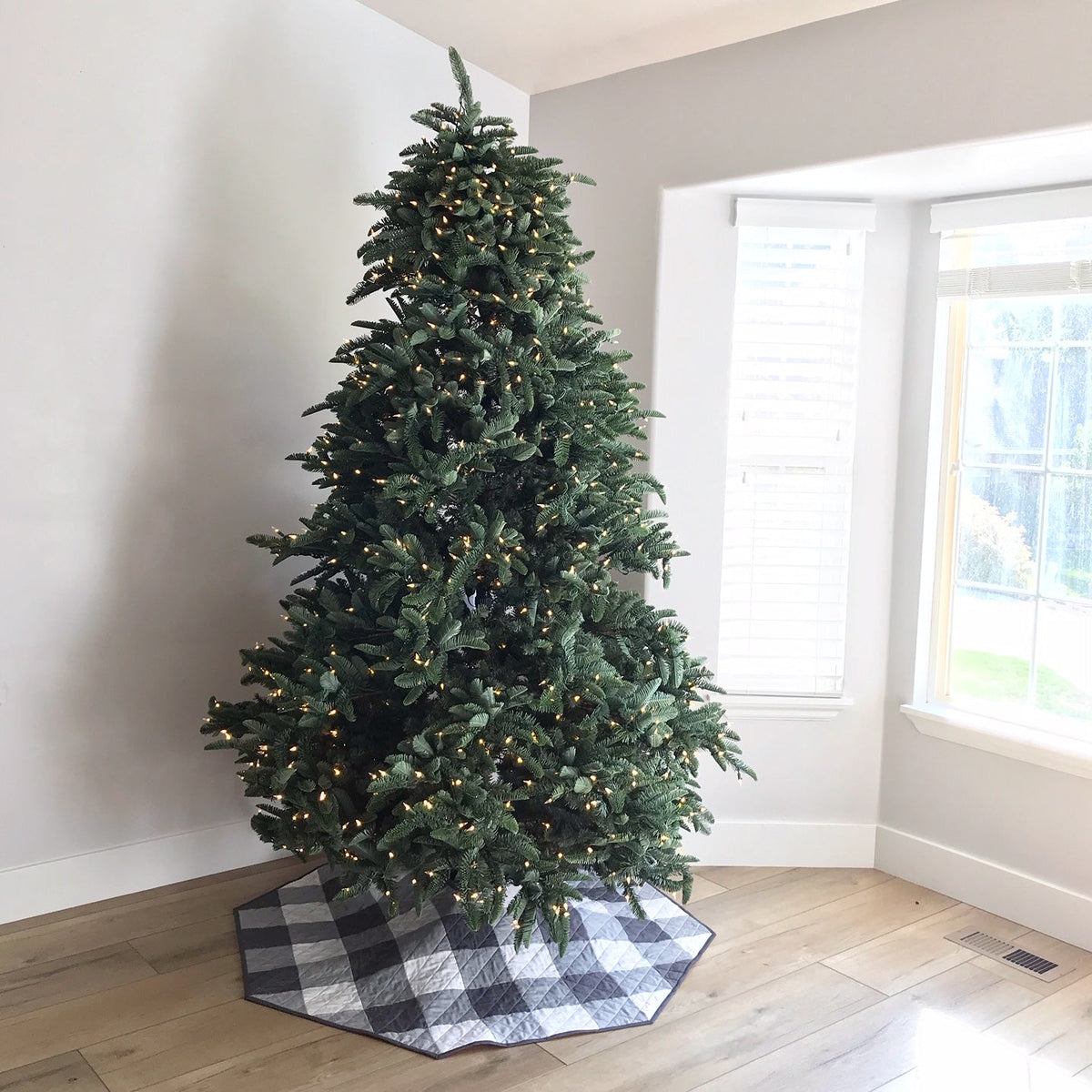 Gingham Tree Skirt Finished Quilt101